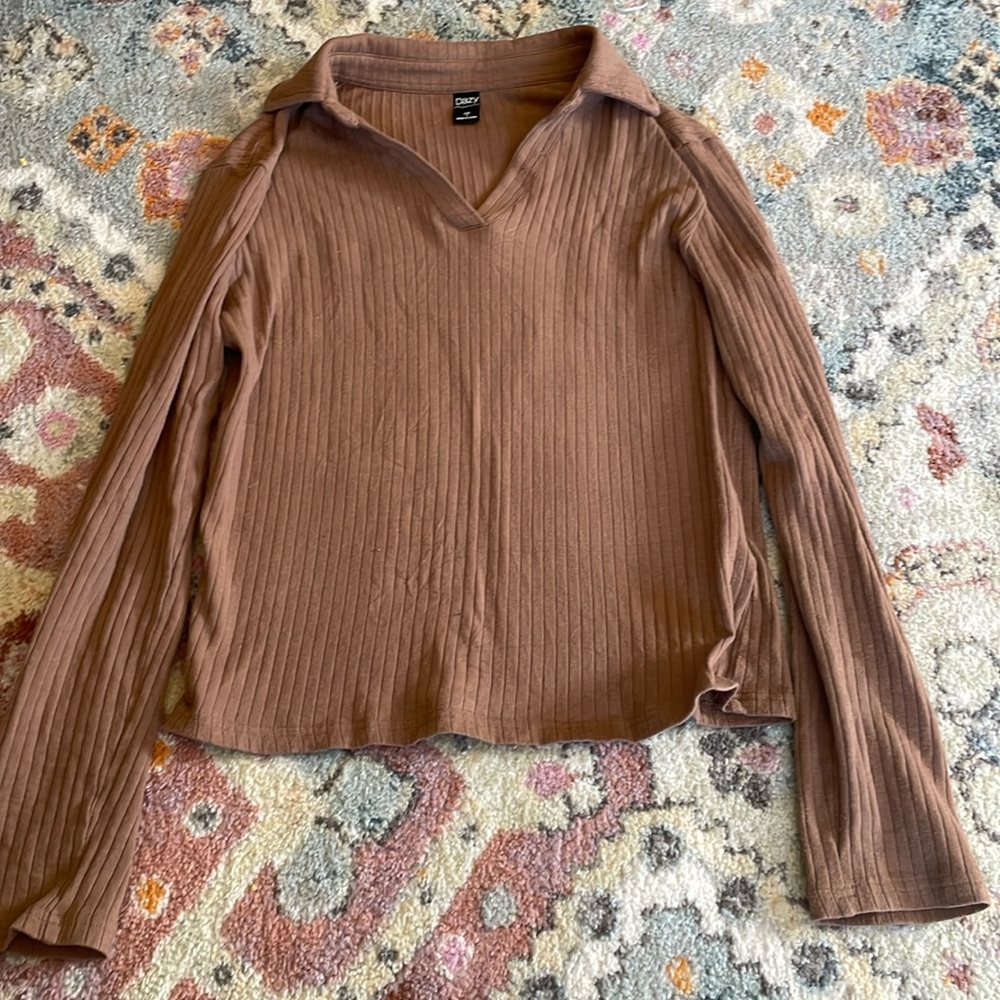 Brown ribbed top